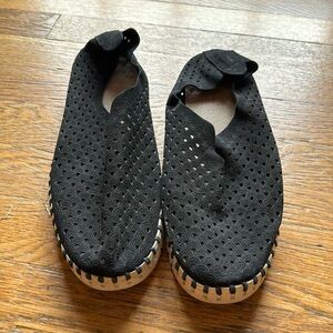 Isle jacobsen previously worn size 10 black